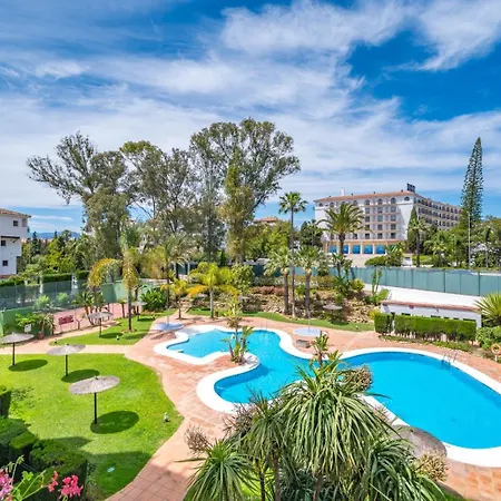 Apartment 1 Bedroom Apartment, With Sea Views, In Medina Garden - Puerto Banus *