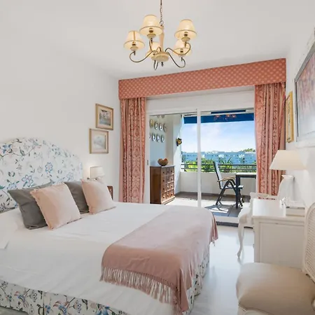 1 Bedroom Apartment, With Sea Views, In Medina Garden - Puerto Banus Apartamento Marbella